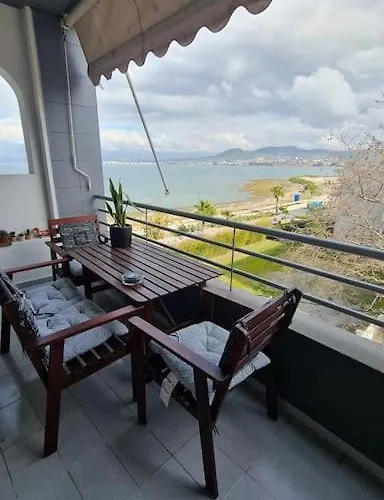 Seaside Apartment - Charlie\'S House